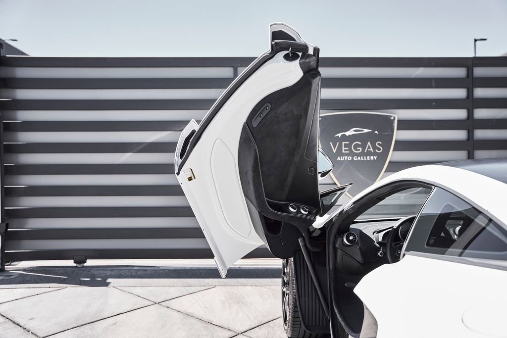 Used 2012 McLaren MP4-12C Coupe RWD image 30