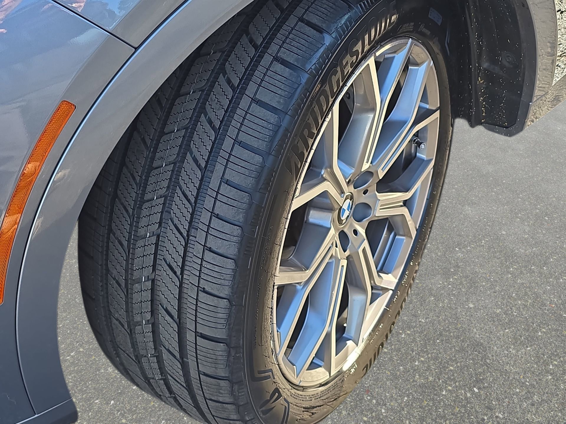 Used 2023 BMW X7 xDrive40i w/ Premium Package image 31