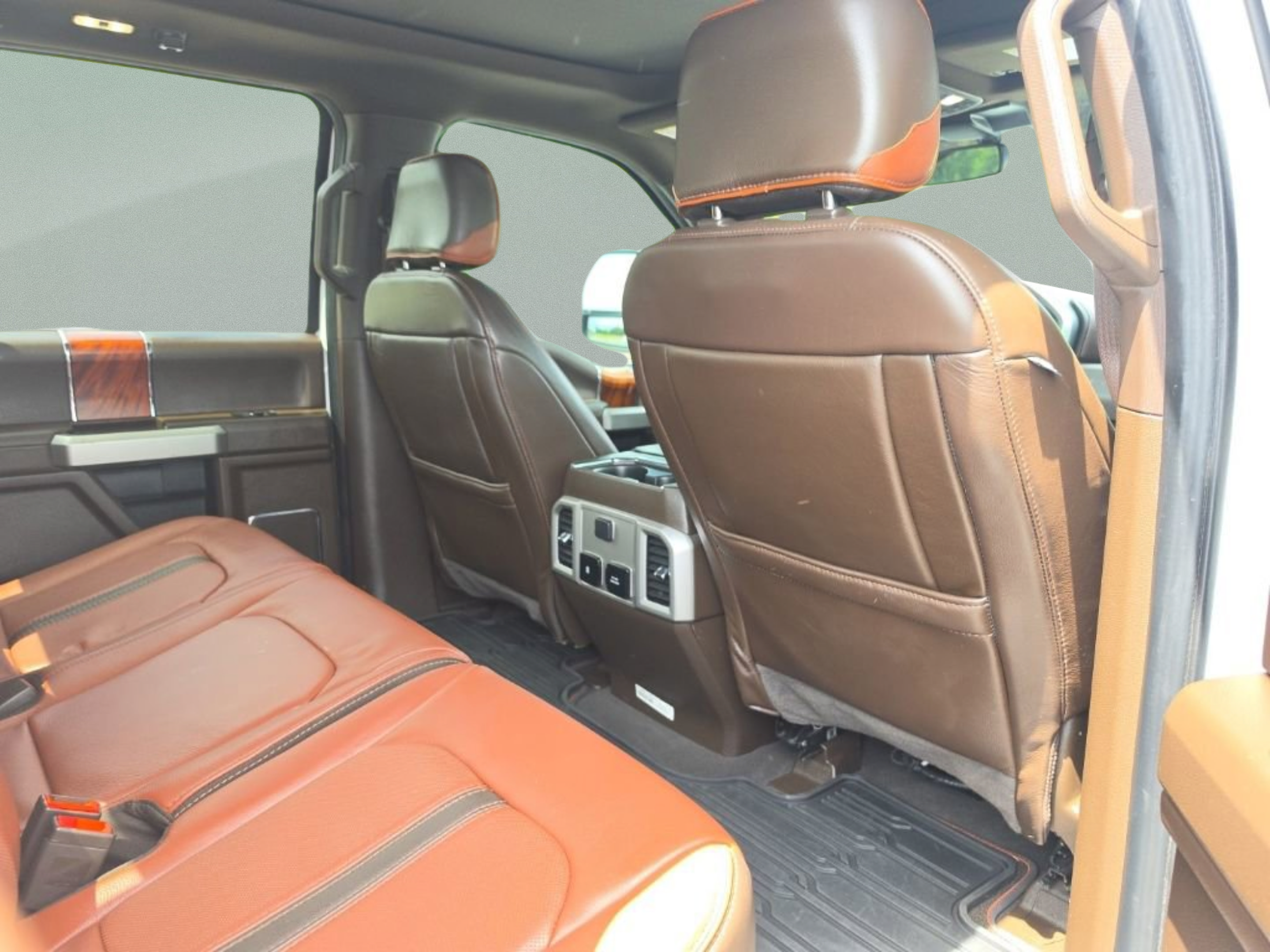 Used 2022 Ford F350 King Ranch w/ King Ranch Ultimate Package AWD/4WD image 25