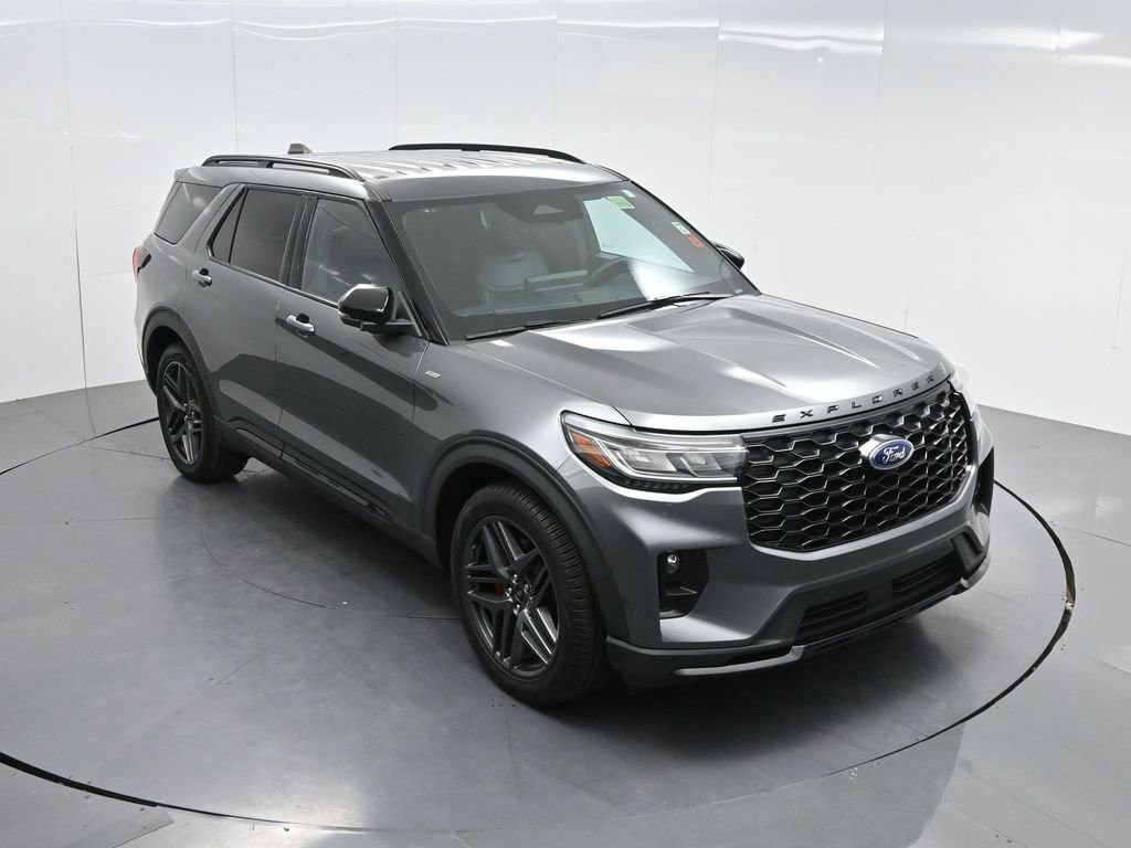 Used 2025 Ford Explorer ST-Line w/ Premium Package image 48