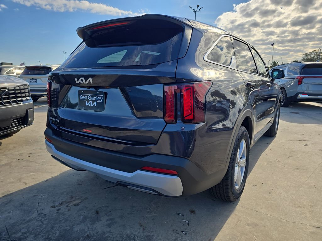 New 2026 Kia Sorento LX image 8
