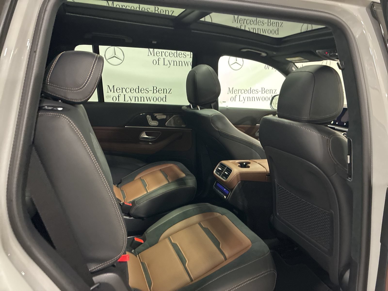 New 2026 Mercedes-Benz GLS 63 AMG 4MATIC image 23