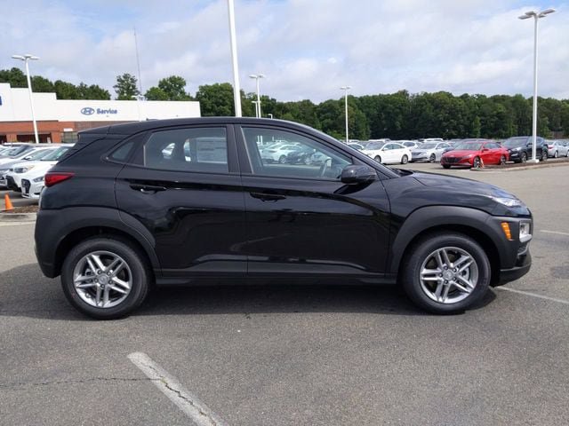 Used 2021 Hyundai Kona SE AWD/4WD image 3