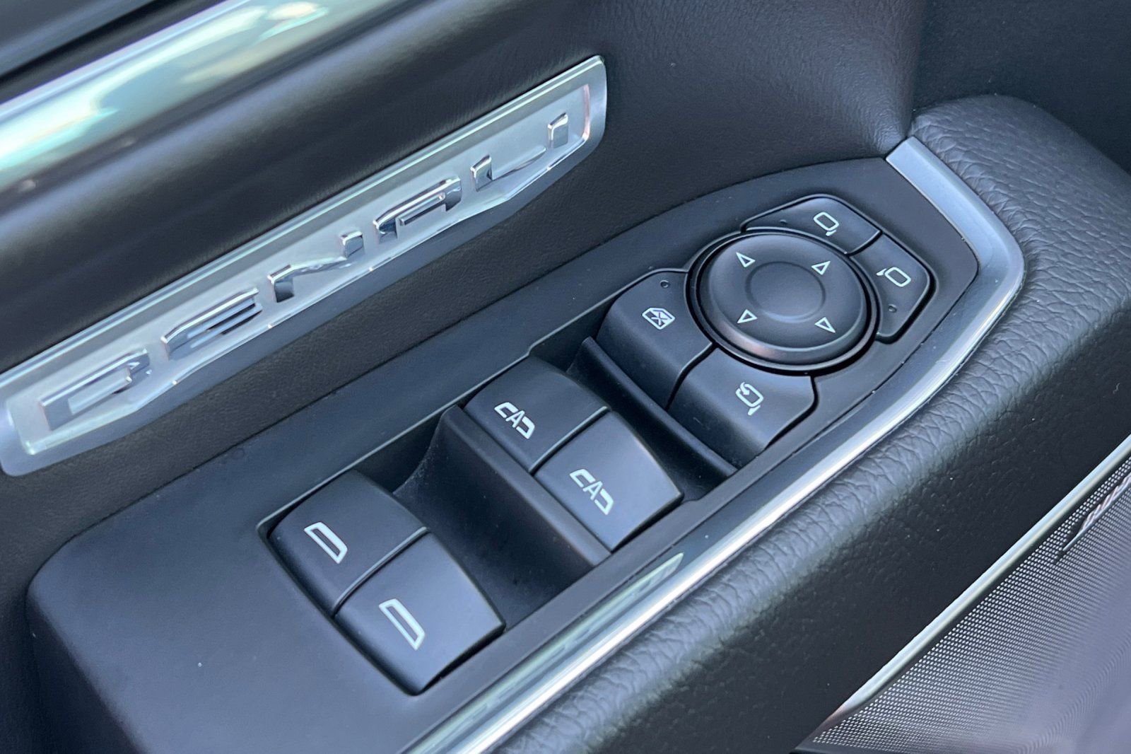 Used 2023 GMC Sierra 1500 Denali w/ Denali Reserve Package image 13