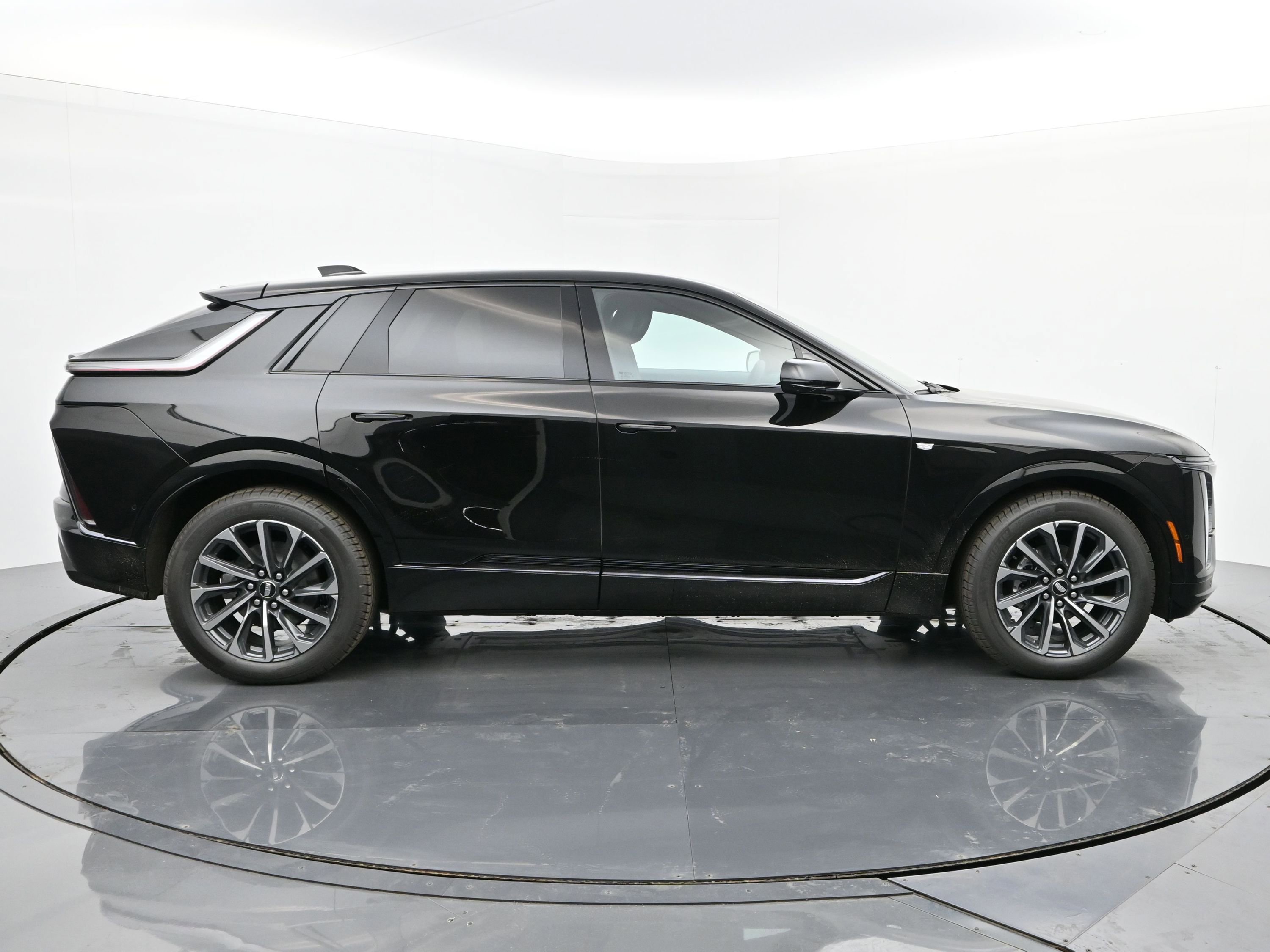 New 2025 Cadillac Lyriq Sport image 6