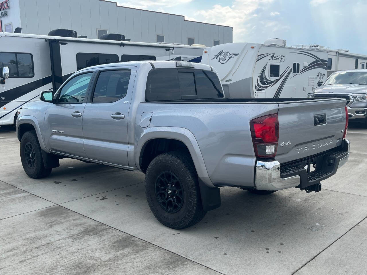 Used 2019 Toyota Tacoma SR5 image 5