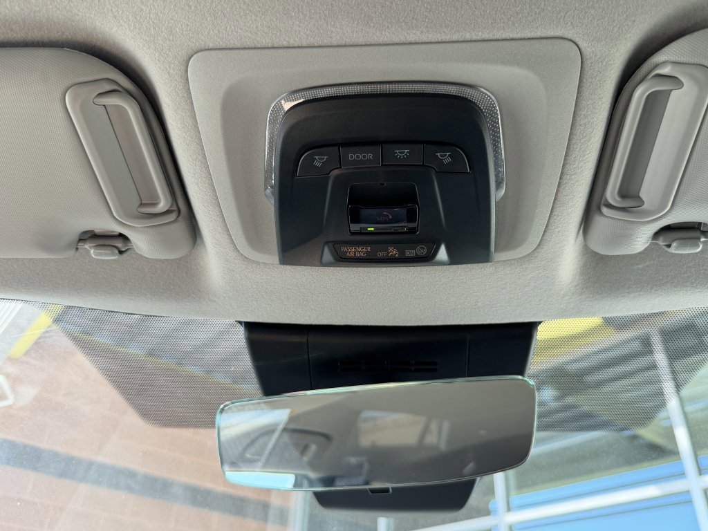 Used 2026 Toyota Corolla Cross LE image 24