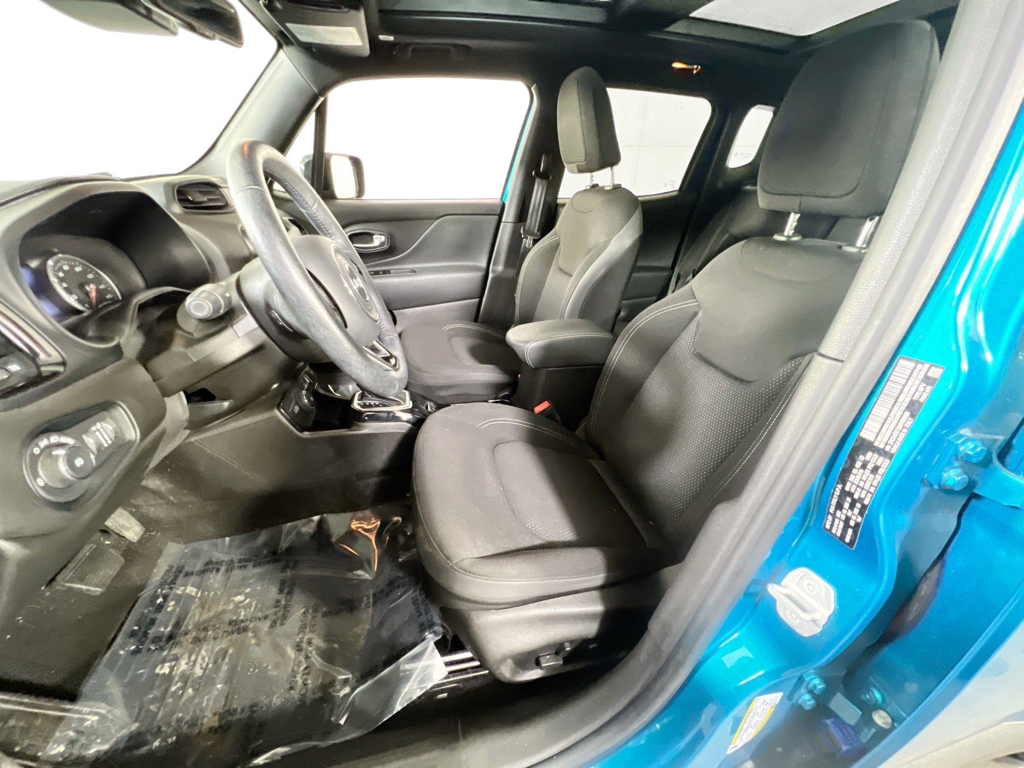 Used 2022 Jeep Renegade Altitude w/ Sun/Sound Group image 21