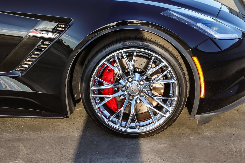 Used 2019 Chevrolet Corvette Z06 RWD image 11