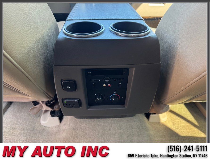 Used 2011 Ford Expedition XLT w/ 202A Rapid Spec Order Code AWD/4WD image 16