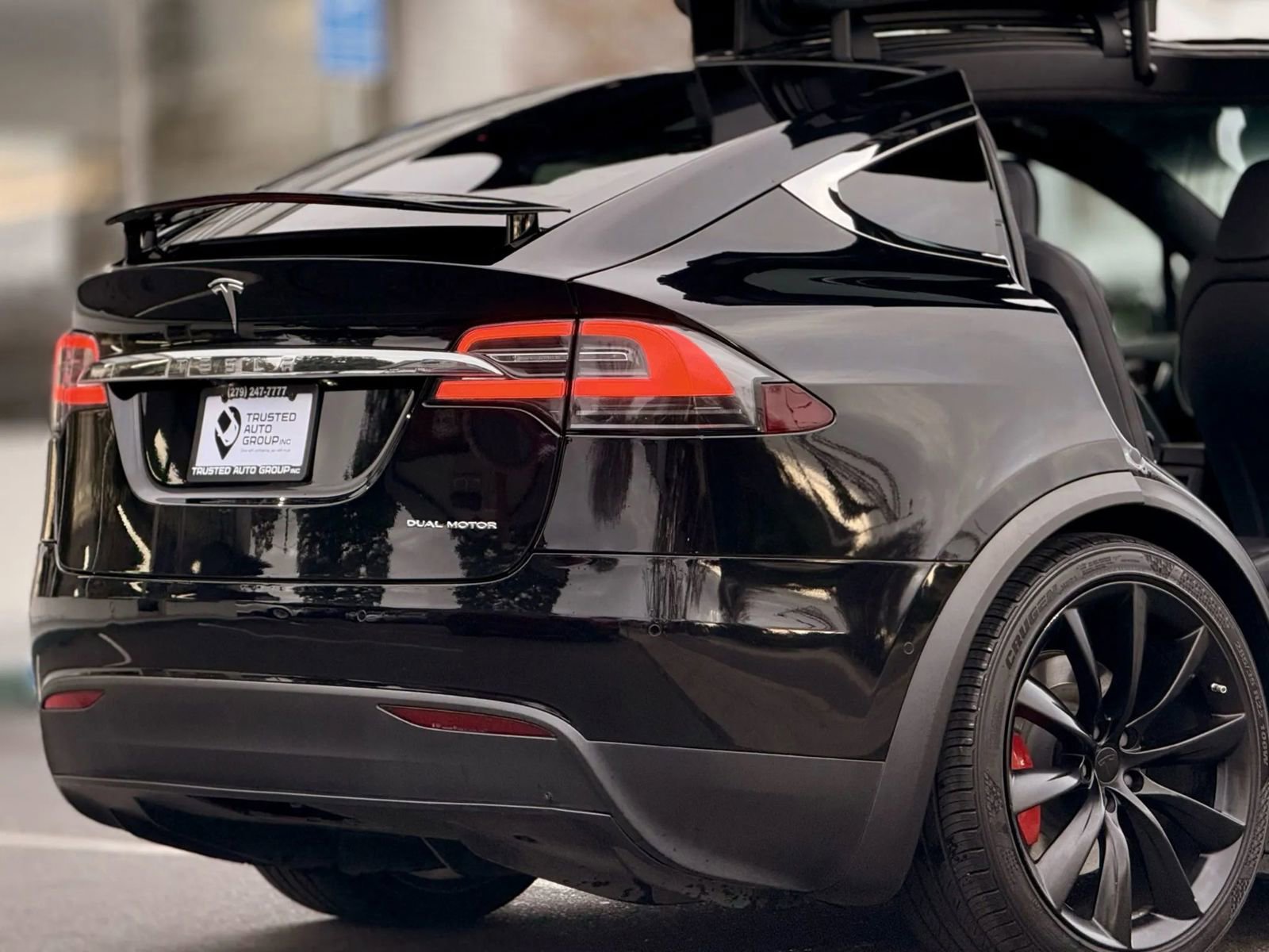 Used 2020 Tesla Model X Long Range image 9