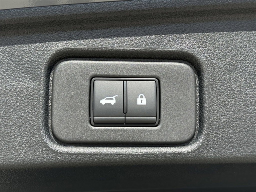 New 2025 Nissan Pathfinder Platinum w/ Cargo Package image 10