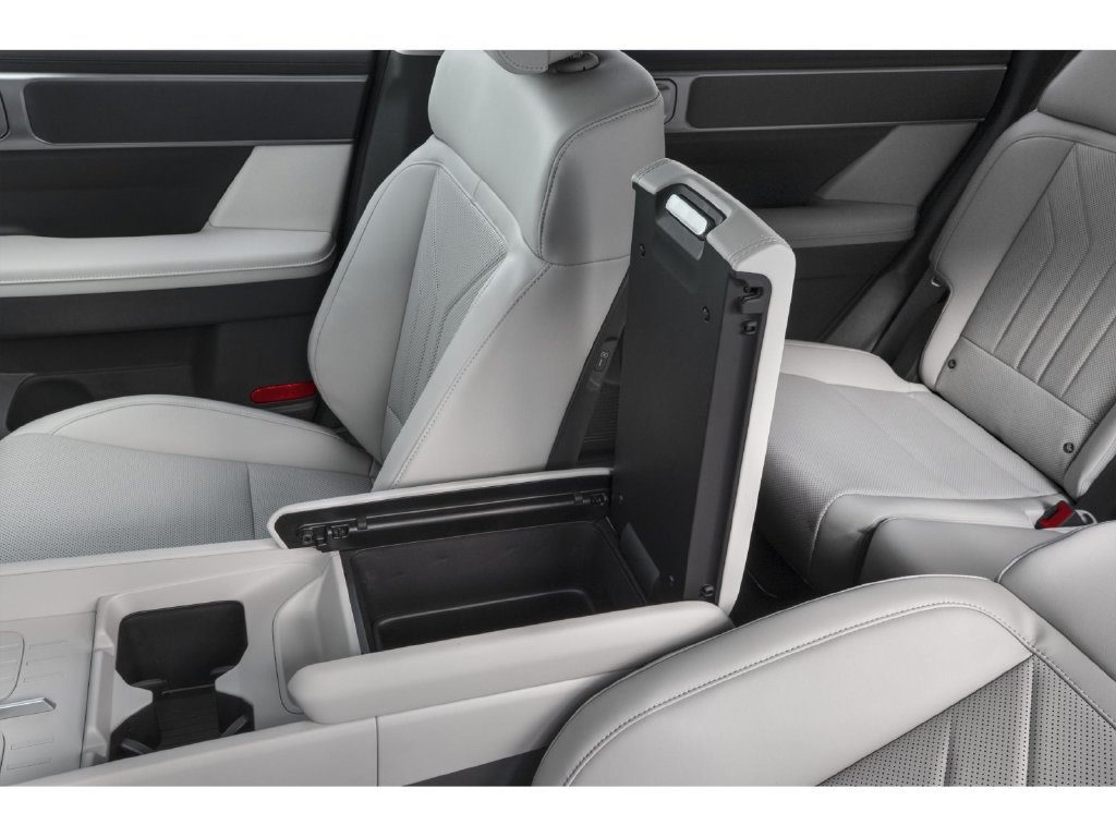 New 2027 Hyundai Santa Fe SEL FWD image 9