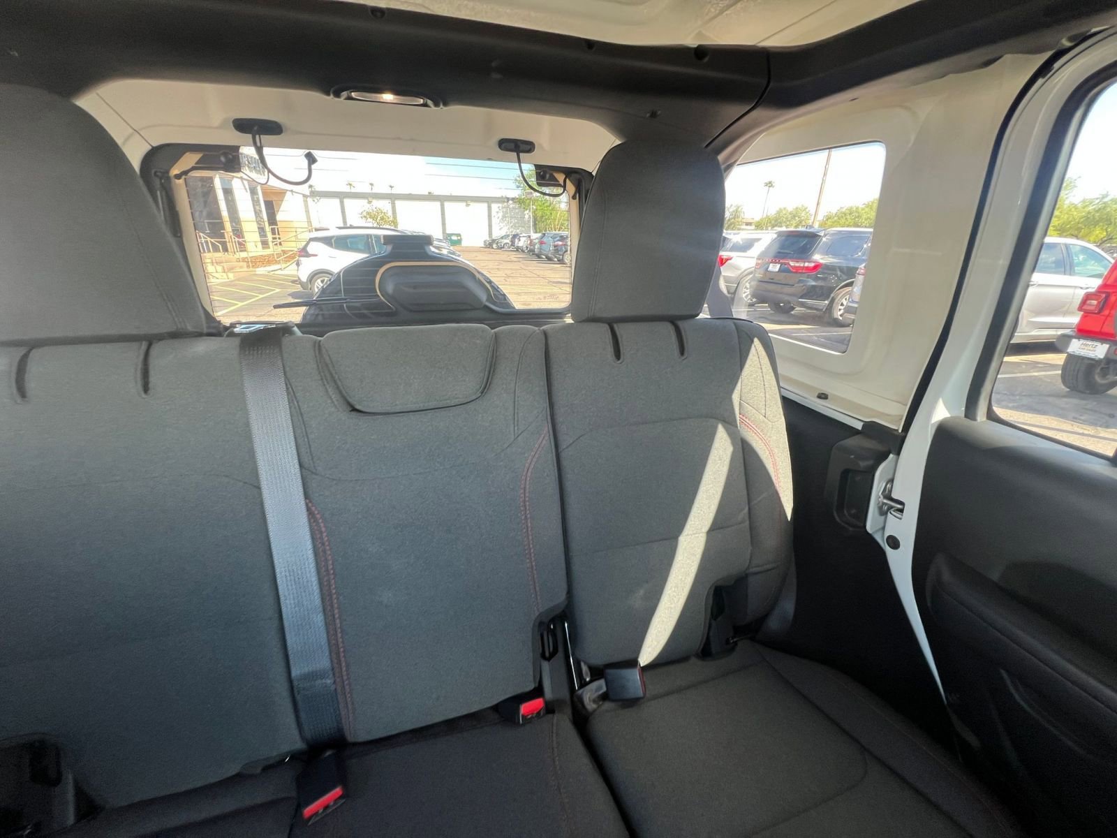 Used 2025 Jeep Wrangler Unlimited Rubicon image 37