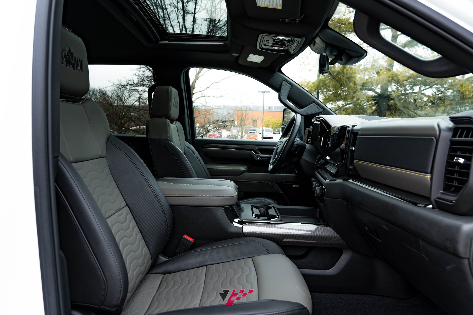 Used 2024 Chevrolet Silverado 2500 ZR2 w/ ZR2 Bison Edition image 12