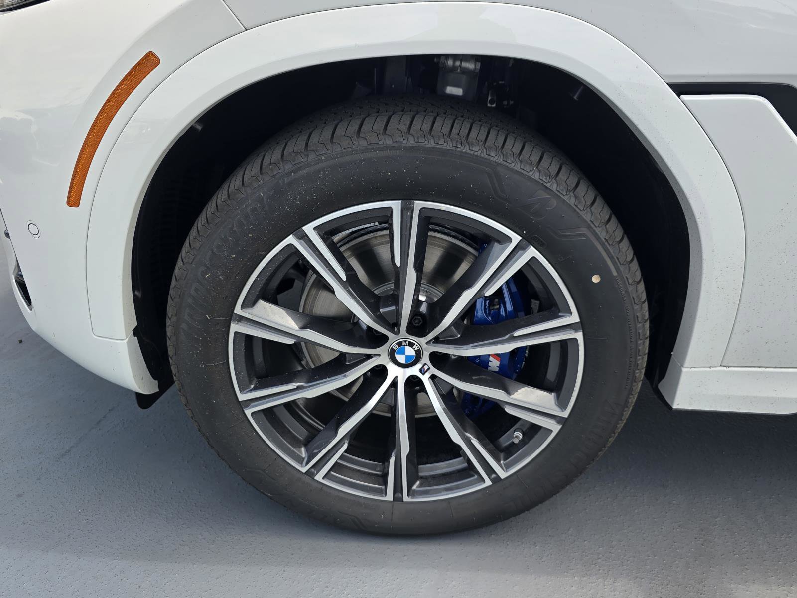 New 2026 BMW X6 xDrive40i image 32