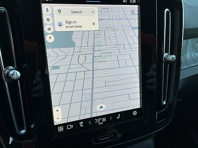 Certified 2025 Volvo XC40 B5 Plus image 26