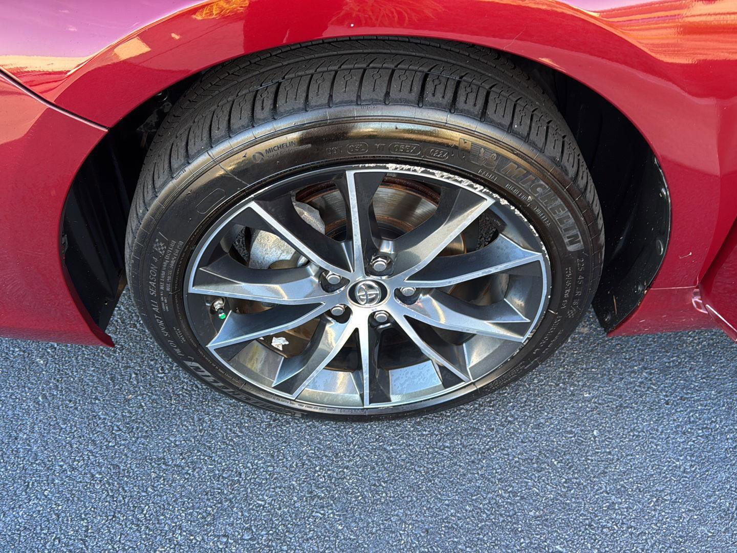 Used 2016 Toyota Camry XSE image 32