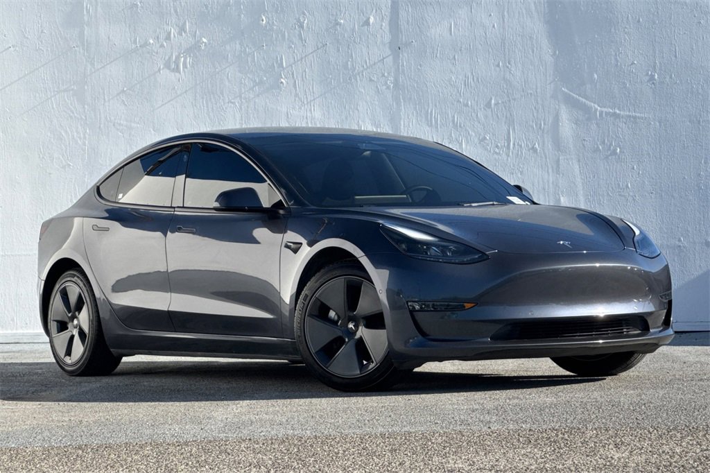 Used 2022 Tesla Model 3 image 2