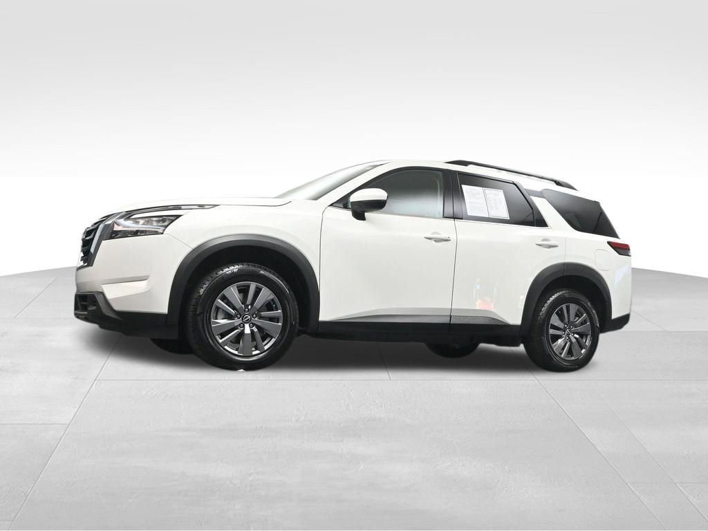 Used 2025 Nissan Pathfinder SV FWD image 27