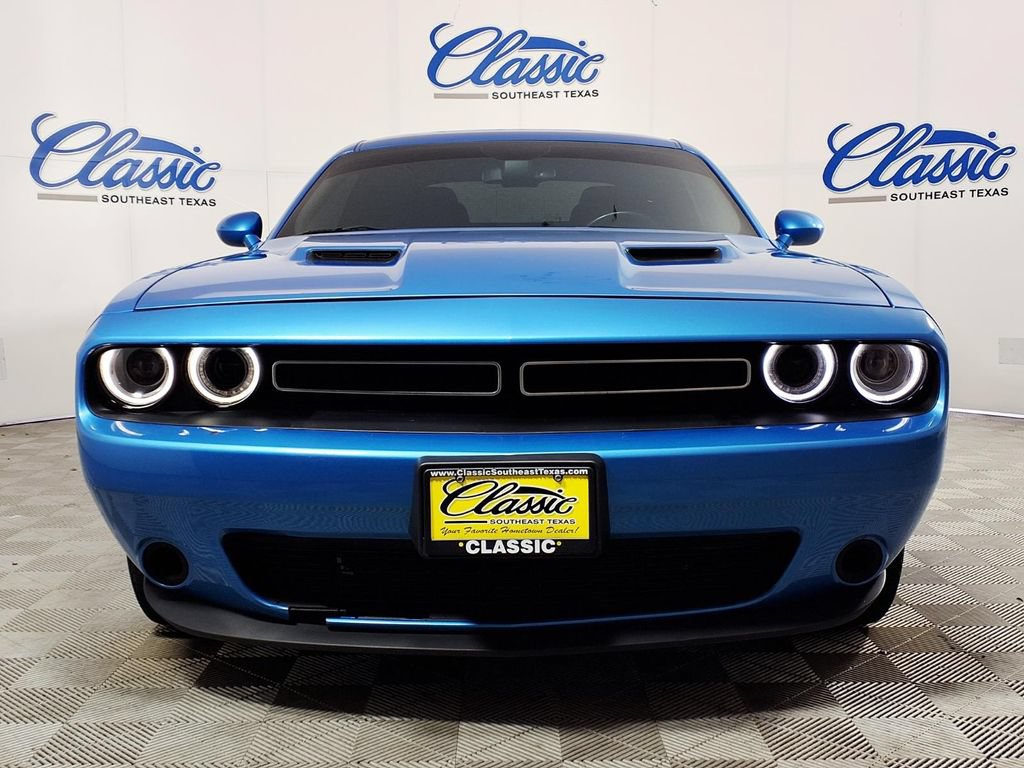 Used 2023 Dodge Challenger SXT w/ Blacktop Package RWD image 3
