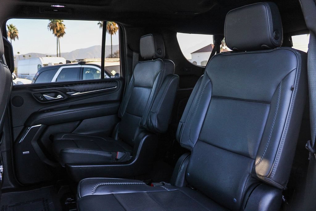 Used 2024 GMC Yukon XL Denali AWD/4WD image 19