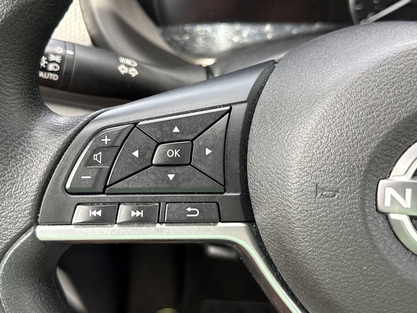 Used 2024 Nissan Kicks SV FWD image 19