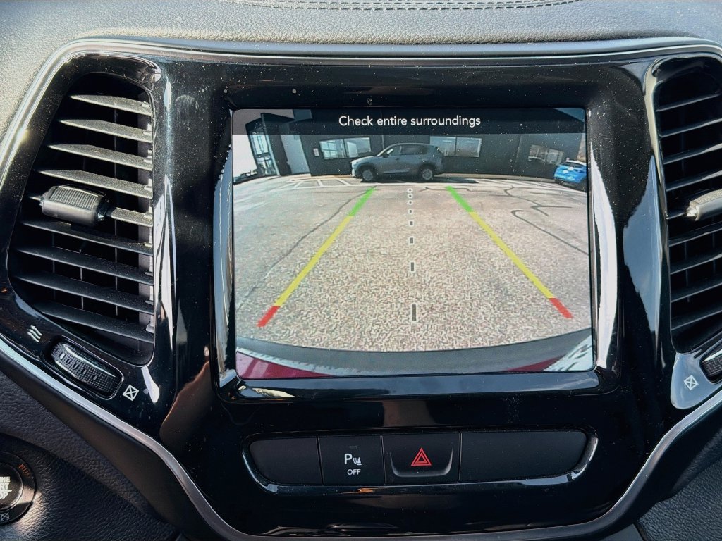 Used 2020 Jeep Cherokee Limited AWD/4WD image 15