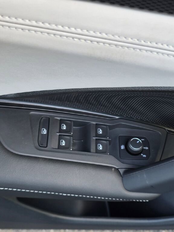 New 2025 Volkswagen Tiguan SE image 16