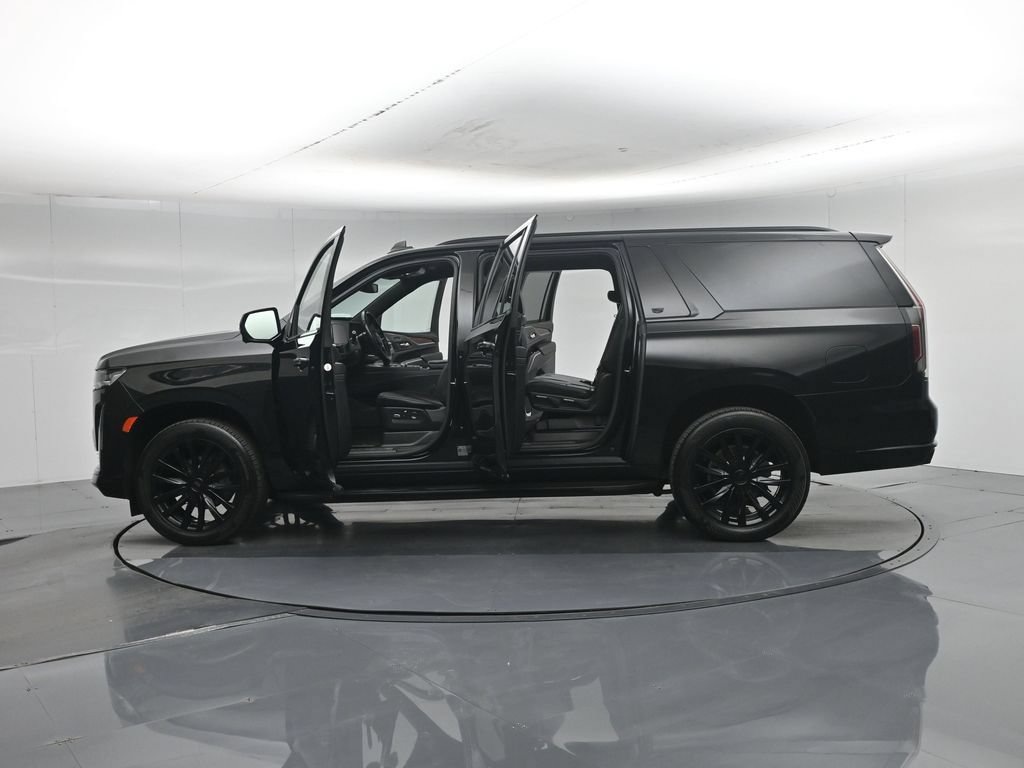 Used 2021 Cadillac Escalade ESV Luxury AWD/4WD image 5