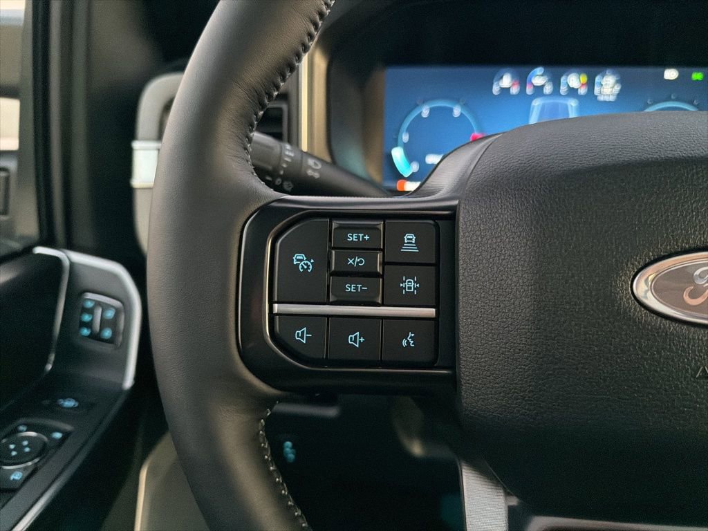 New 2026 Ford F250 Platinum w/ FX4 Off-Road Package AWD/4WD image 27