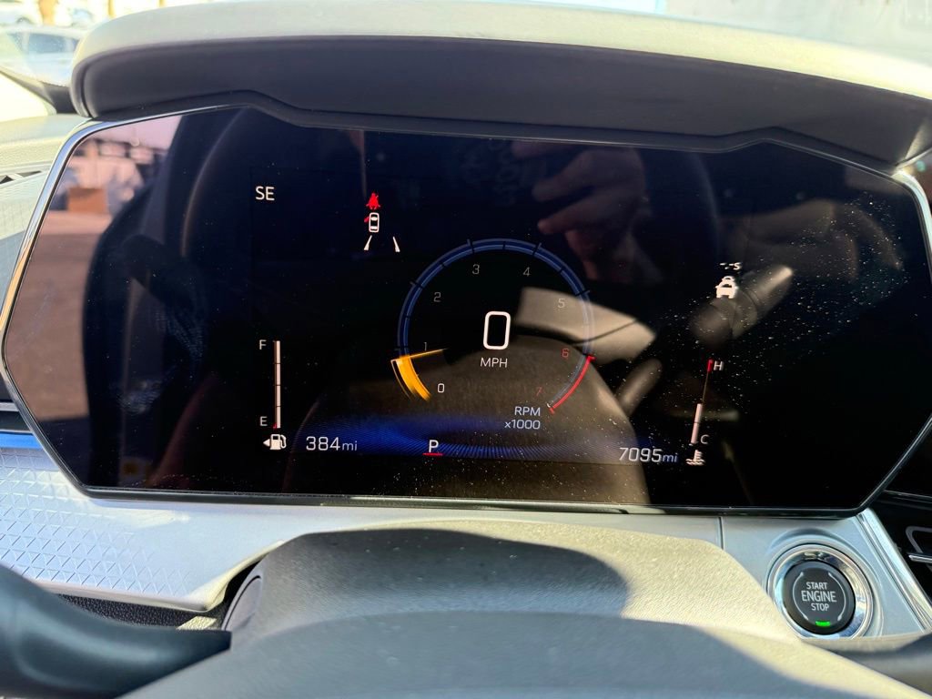 Certified 2025 Chevrolet Trax LT w/ LT Convenience Package image 25