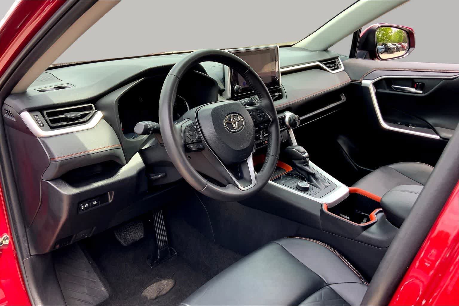 Used 2024 Toyota RAV4 Adventure AWD/4WD image 17