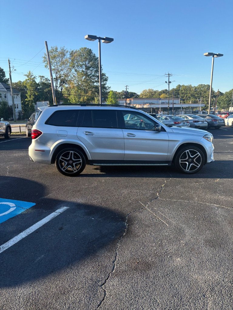 Used 2017 Mercedes-Benz GLS 550 4MATIC image 4