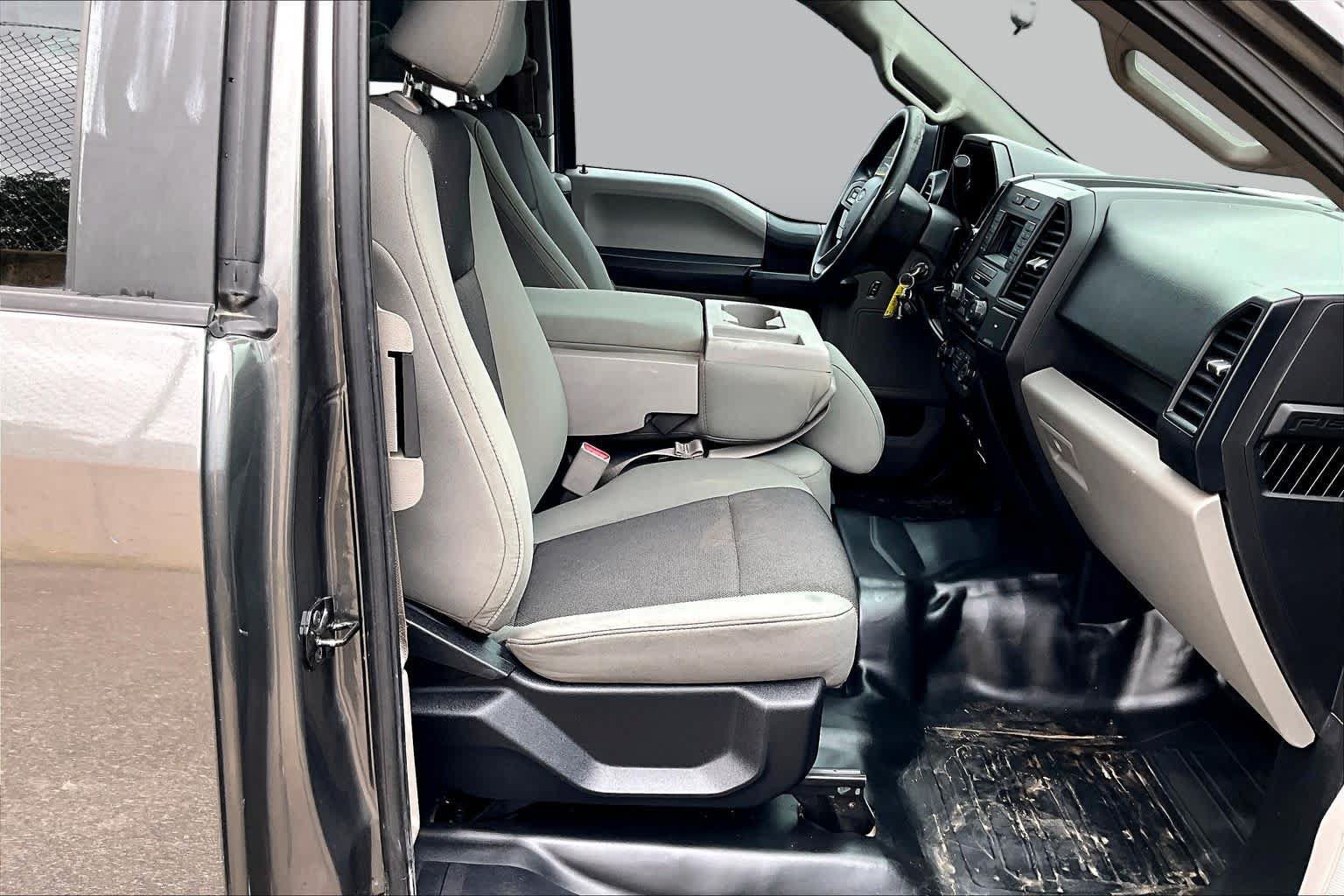 Used 2015 Ford F150 XL w/ Equipment Group 101A Mid RWD image 9