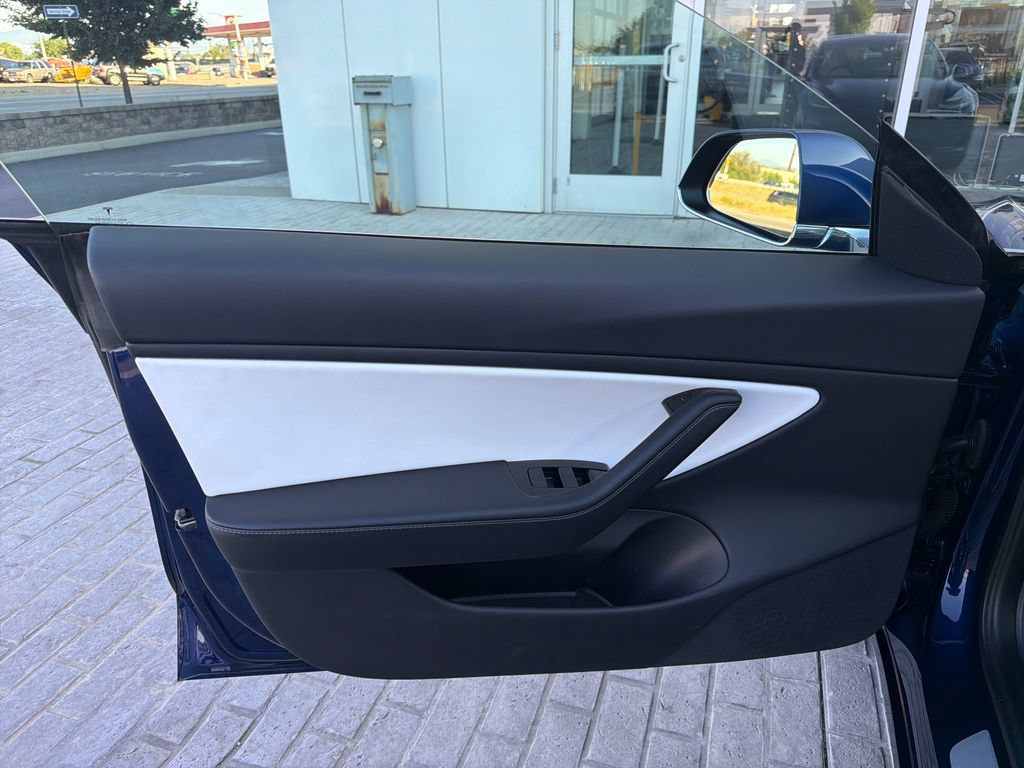 Used 2018 Tesla Model 3 Long Range AWD/4WD image 10