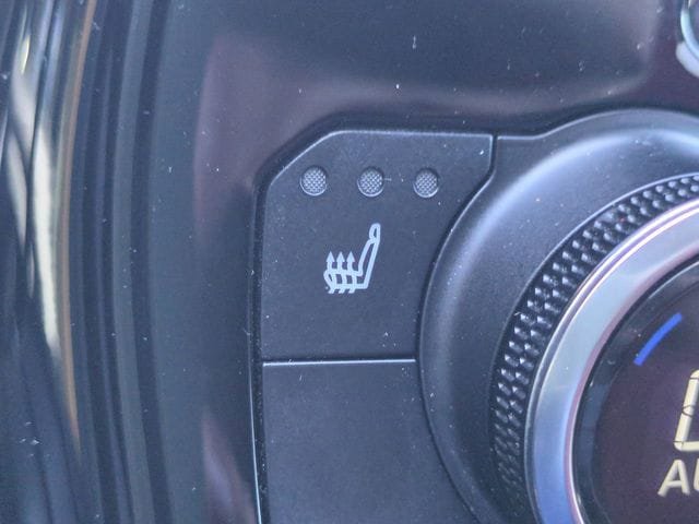Used 2021 Toyota Highlander XSE FWD image 23