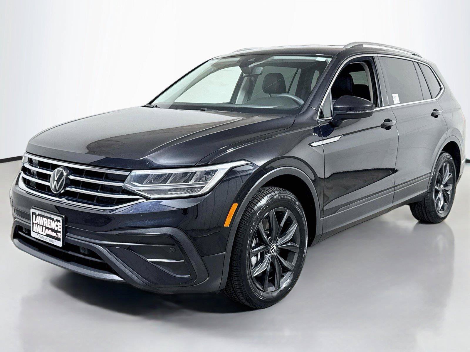 Used 2024 Volkswagen Tiguan SE