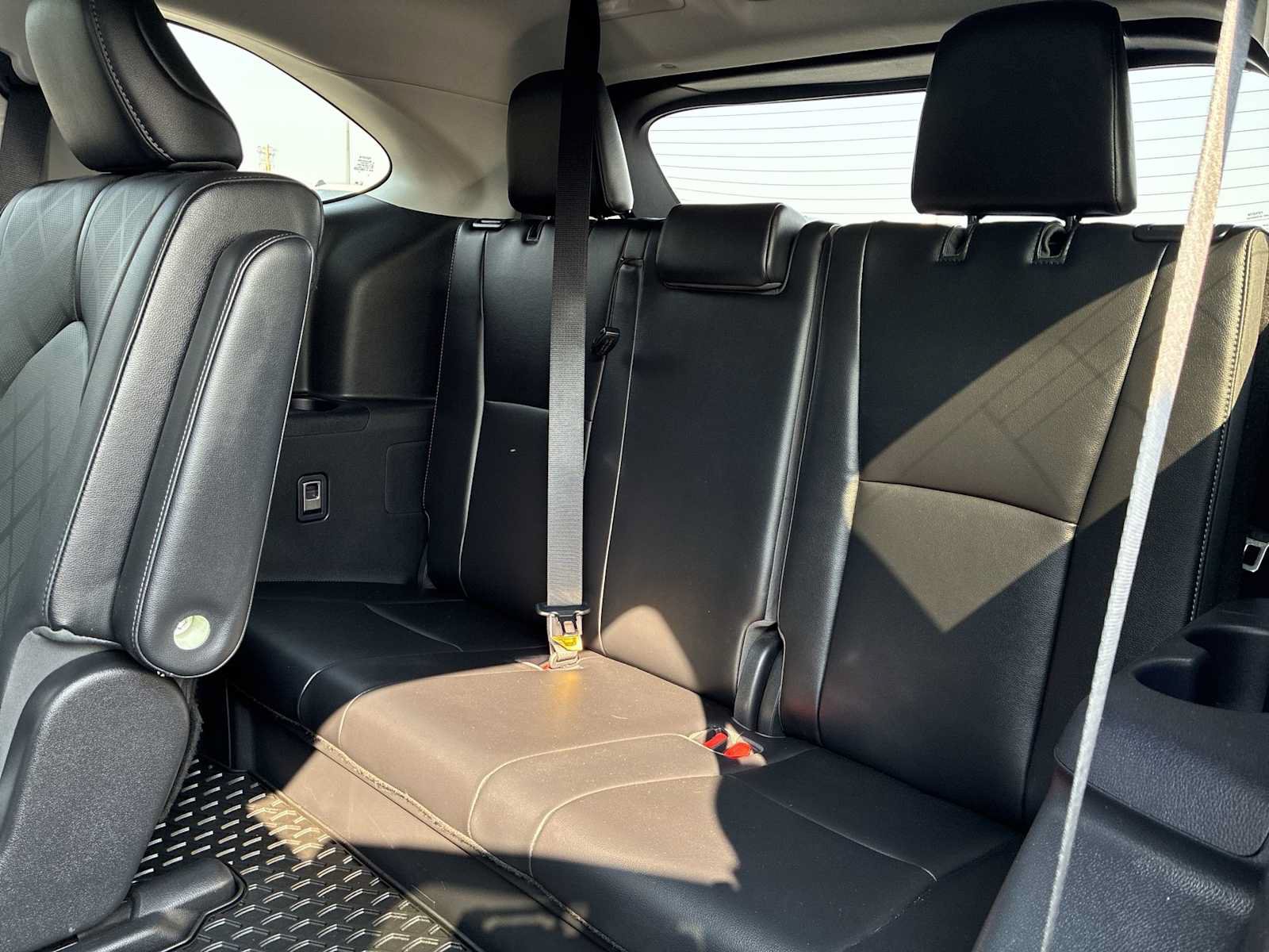 Used 2022 Toyota Highlander Platinum AWD/4WD image 35