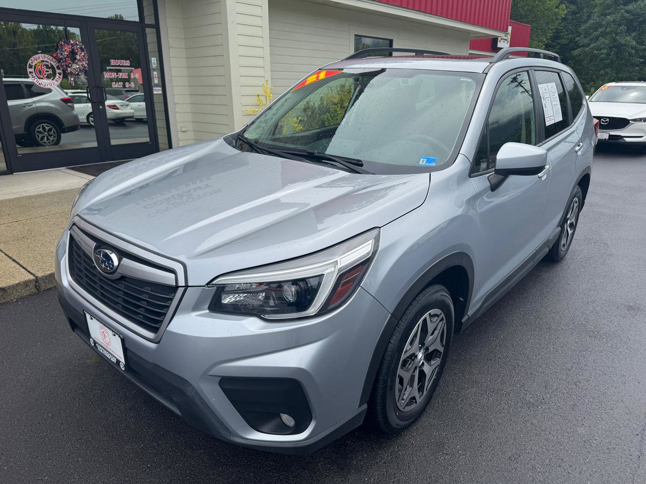 Used 2021 Subaru Forester Premium AWD/4WD image 3