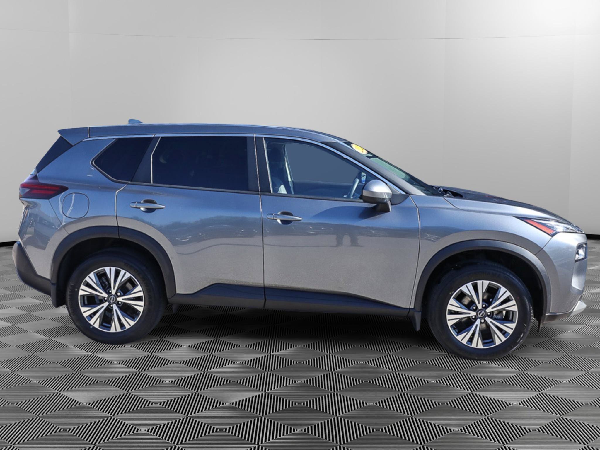Used 2023 Nissan Rogue SV AWD/4WD image 9