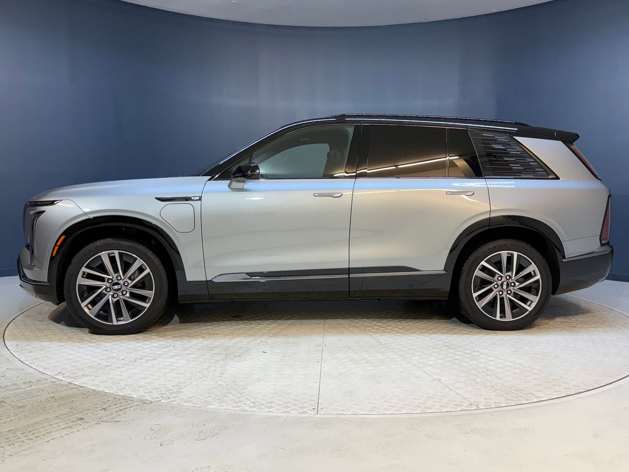 New 2026 Cadillac Vistiq Sport w/ LPO, Floor Liner Package image 2