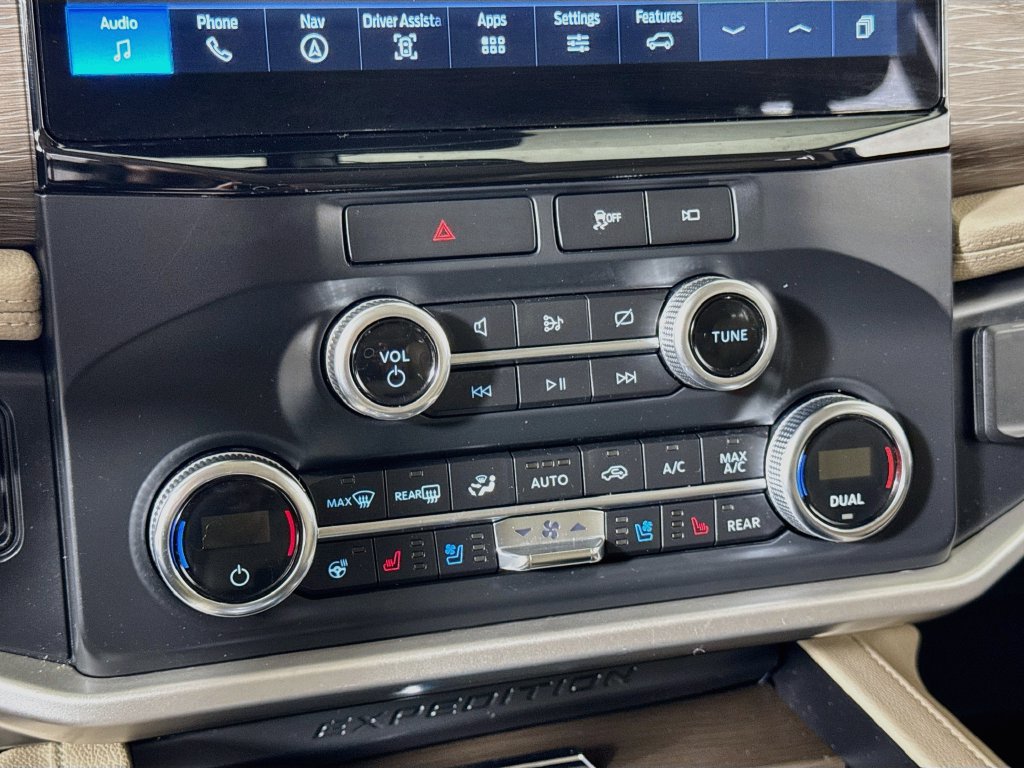 Used 2022 Ford Expedition Limited AWD/4WD image 19
