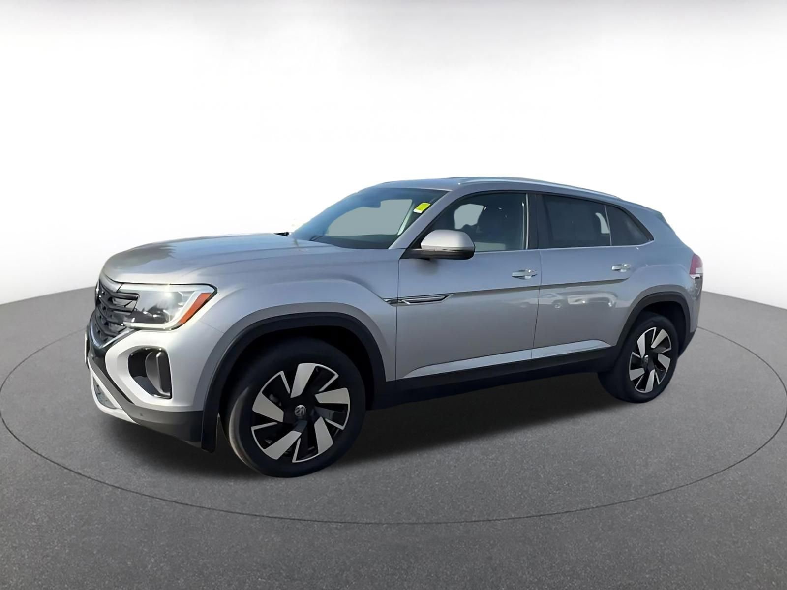 Used 2025 Volkswagen Atlas Cross Sport SE image 8