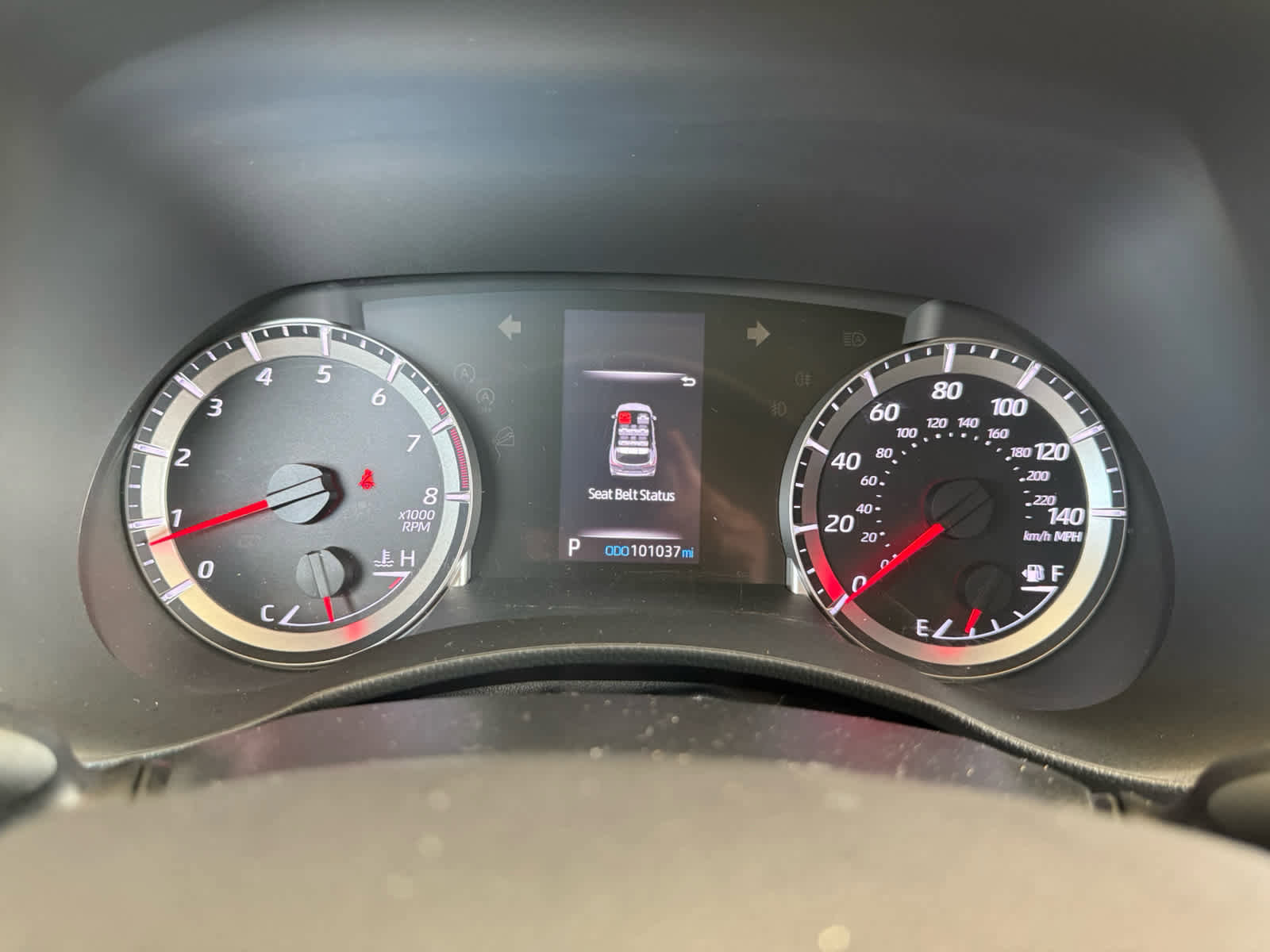 Used 2020 Toyota Highlander LE AWD/4WD image 3