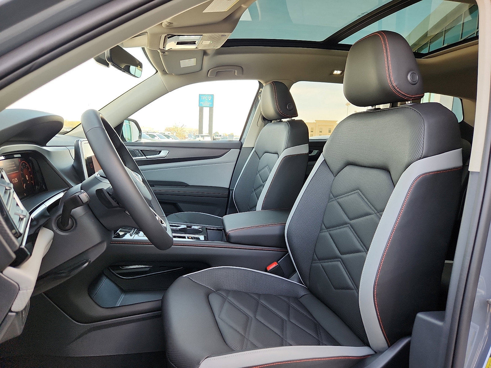 New 2026 Volkswagen Atlas Peak Edition image 13