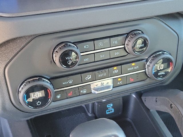 Used 2025 Ford Bronco Badlands AWD/4WD image 29