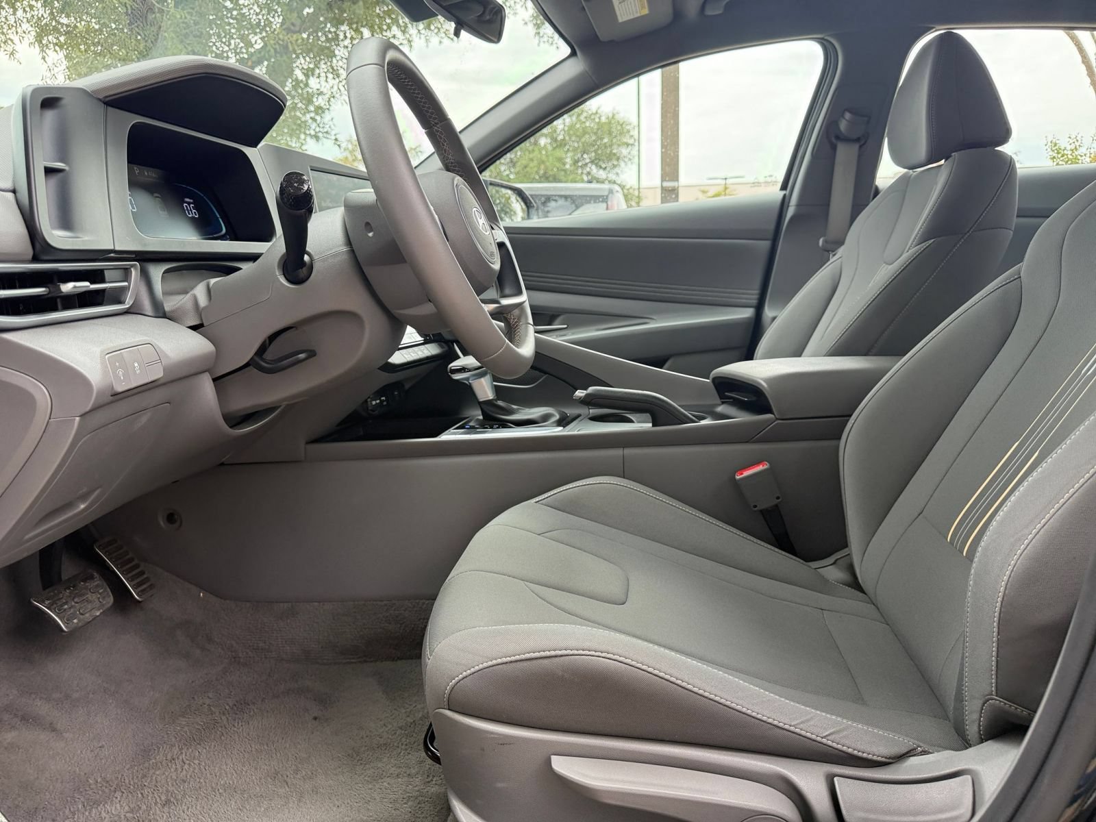 Used 2026 Hyundai Elantra Sport FWD image 26