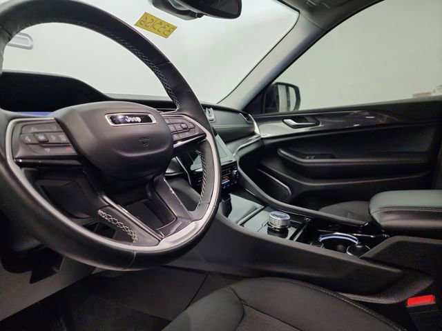Used 2021 Jeep Grand Cherokee L Laredo w/ Luxury Tech Group I image 19