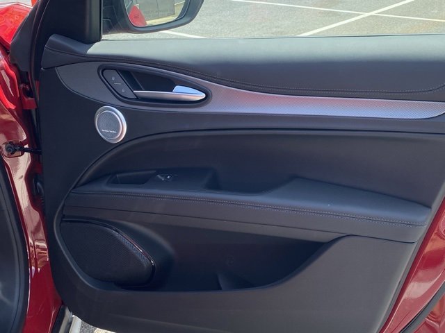 New 2025 Alfa Romeo Stelvio Sprint image 35